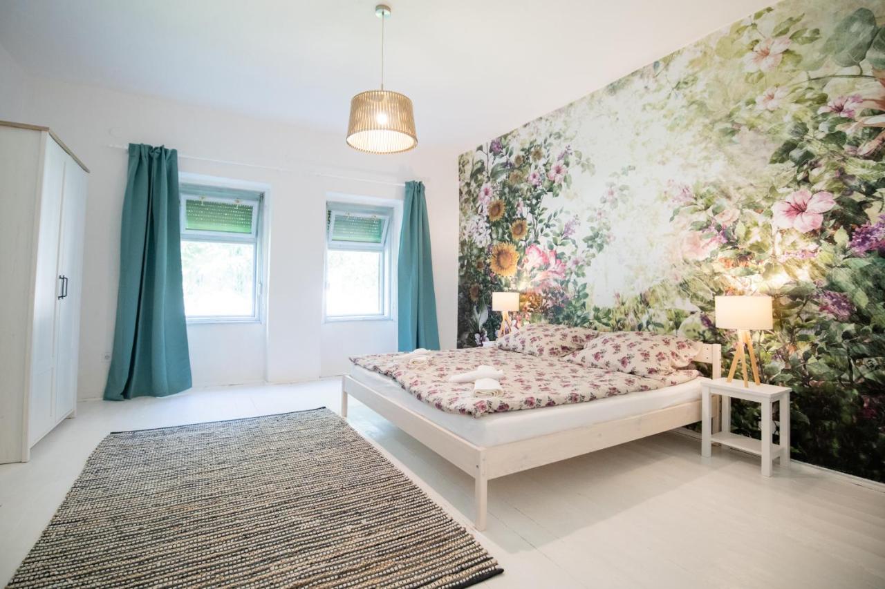 Natura Apartman Tiszafuered Екстериор снимка